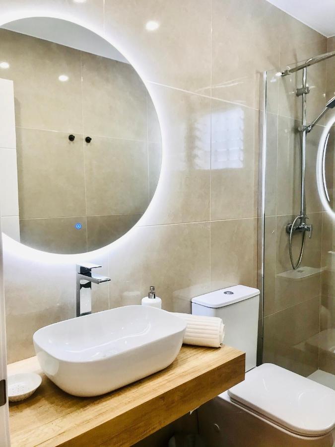 Gleaming & Well Located Apartment In Malaga Center Luaran gambar